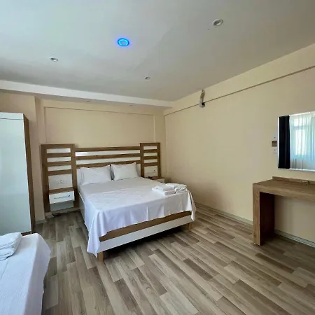 Seventy Four Hotel *